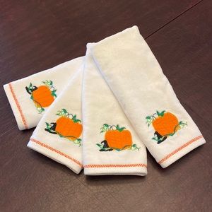 Set of 4 Hand Towels